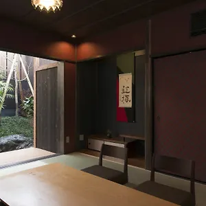https://kamishichiken-oku.hotels-in-kyoto.org